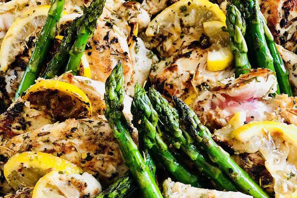 Herb chicken with asparagus